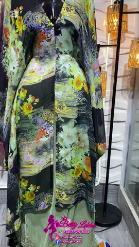 🌸✨ ENSEMBLE CHIC ET ÉLÉGANT ✨🌸 💚 Tunique multicolore + jupe verte 💚 🌺 Joli motif fleuri 👗 Taille standard ✨ Une tenue élégante et tendance pour toutes vos occasions ! 💰 Prix : 15 000 F CFA 📩 Commandez dès maintenant et faites-vous plaisir ! 🛍️❤️
