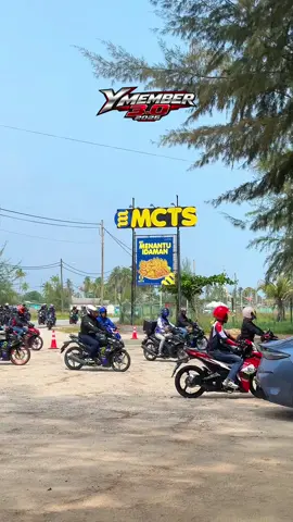 Abang-abang Y dah selamat sampai di bumi Terengganu! 🏍️🔥 Terima kasih singgah MCTS Pantai Penarik 💙💛 #mcts #terengganu #ymembers #trending #ysuku 