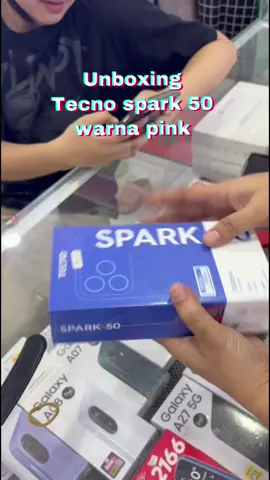 Tecno Spark 50  ​📱 Desain super keren & kekinian ​🚀 Performa mulus buat main game & multitasking ​📸 Kamera jernih, pas banget buat konten TikTok-an ​🔋 Baterai awet seharian, ga perlu ribet bawa powerbank! #tecnoindonesia  #spark50series  #tecnopromotor  #roomgadgetstore  #hpkamera 