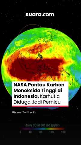 Peta pemantauan satelit NASA menunjukkan sebaran karbon monoksida (CO) dengan konsentrasi tinggi di atmosfer yang mencakup hampir seluruh wilayah Indonesia hingga sejumlah negara Asia Tenggara. Dalam visualisasi NASA Eyes on the Earth pada 13–15 Oktober 2026, wilayah Sumatera, Jawa, Kalimantan, Sulawesi, hingga Papua didominasi warna merah tua dan oranye yang menandakan konsentrasi gas lebih tinggi pada lapisan atmosfer yang diamati. Karbon monoksida merupakan gas beracun yang dapat dihasilkan dari pembakaran tidak sempurna, termasuk kebakaran hutan dan lahan (karhutla), pembakaran biomassa, serta penggunaan bahan bakar fosil. Meski demikian, peta tersebut belum memastikan sumber utama sebaran gas yang terdeteksi. #nasa #karbonmonoksida #karhutla #indonesia