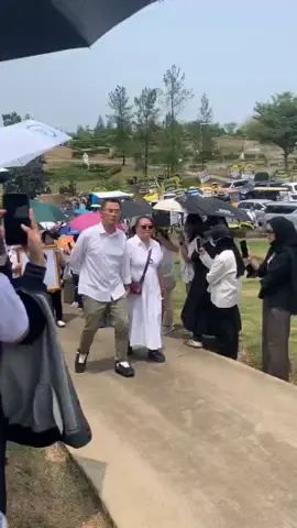 Turut kehilangan atas berpulangnya beliau. Semoga damai menyertai keluarga yang ditinggalkan. Ibu DR (HC) Martha Tilaar #marthatilaar #sandiegohills #karawang #trending @pejuang rupiah'24 