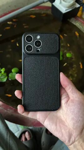 ốp lưng vân da đen nhám lì sang nha