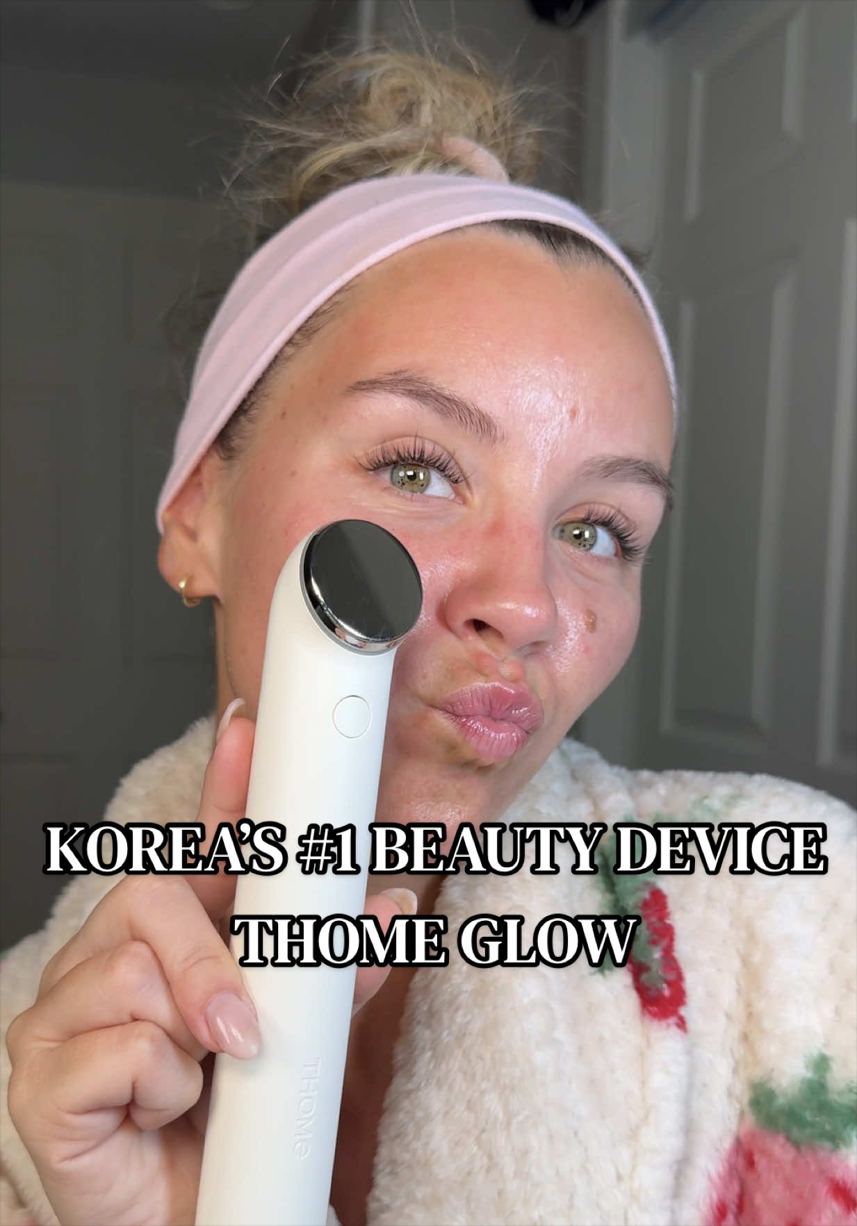 it’s called the signature glow for a reason… ✨ well worth it especially for post microneedling aftercare! @THOME US Store #kbeauty #skincare #ldmdevice #thomeglow #thome 