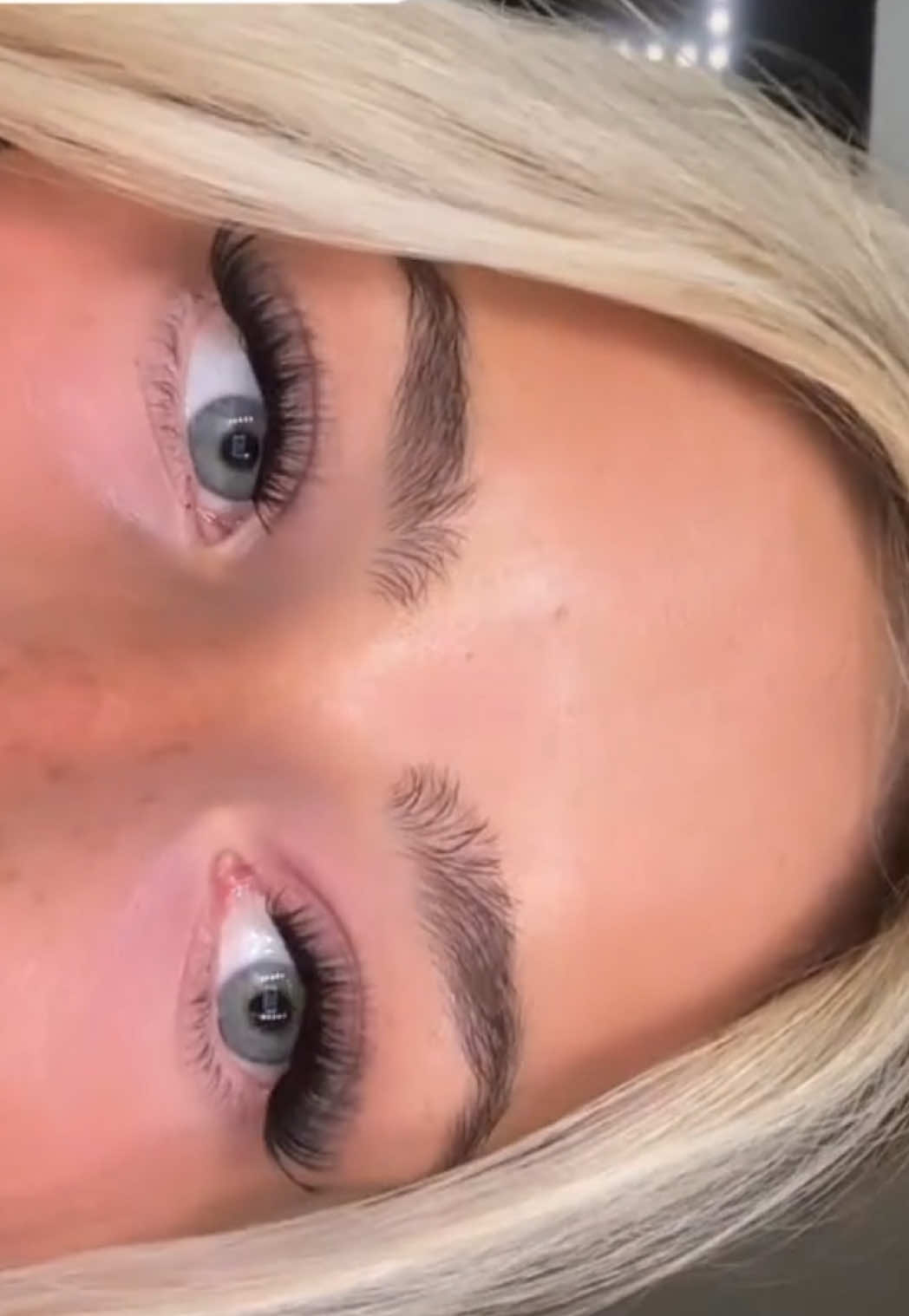 @jaidaborsum rocking icon. The lashes people can’t stop asking about 👀🖤 consider this your sign #lashclusters #diylashes #lashinspo #athomelashes #cliquelab