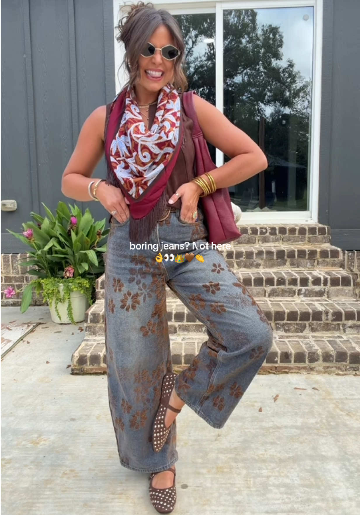 My basic jeans could NEVER 😝  #denimtok #barreljeans #OOTD #tiktokshopblackfriday #dealsforyoudays 