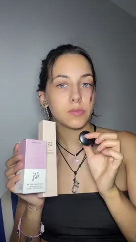 Publi ||✨ El dúo perfecto para reafirmar la piel y rejuvenecer la mirada con @beautyofjoseon_official @yesstyle_es ✨ 1️⃣ Pore Firming Serum (Red Bean PDRN™ + Peptide): Ayuda a mejorar la elasticidad de la piel, rellenar y afinar la apariencia de los poros. 2️⃣ Revive Eye Serum (Ginseng + Retinal): El combo de Ginseng y Retinal para alisar arrugas, iluminar y reafirmar la delicada zona del contorno de ojos. ¿Cuál de estos dos lanzamientos tienes más ganas de probar? 👇 #BeautyOfJoseon #KoreanSkincare #Retinal #RedBeanPDRN #SkincareRoutine 