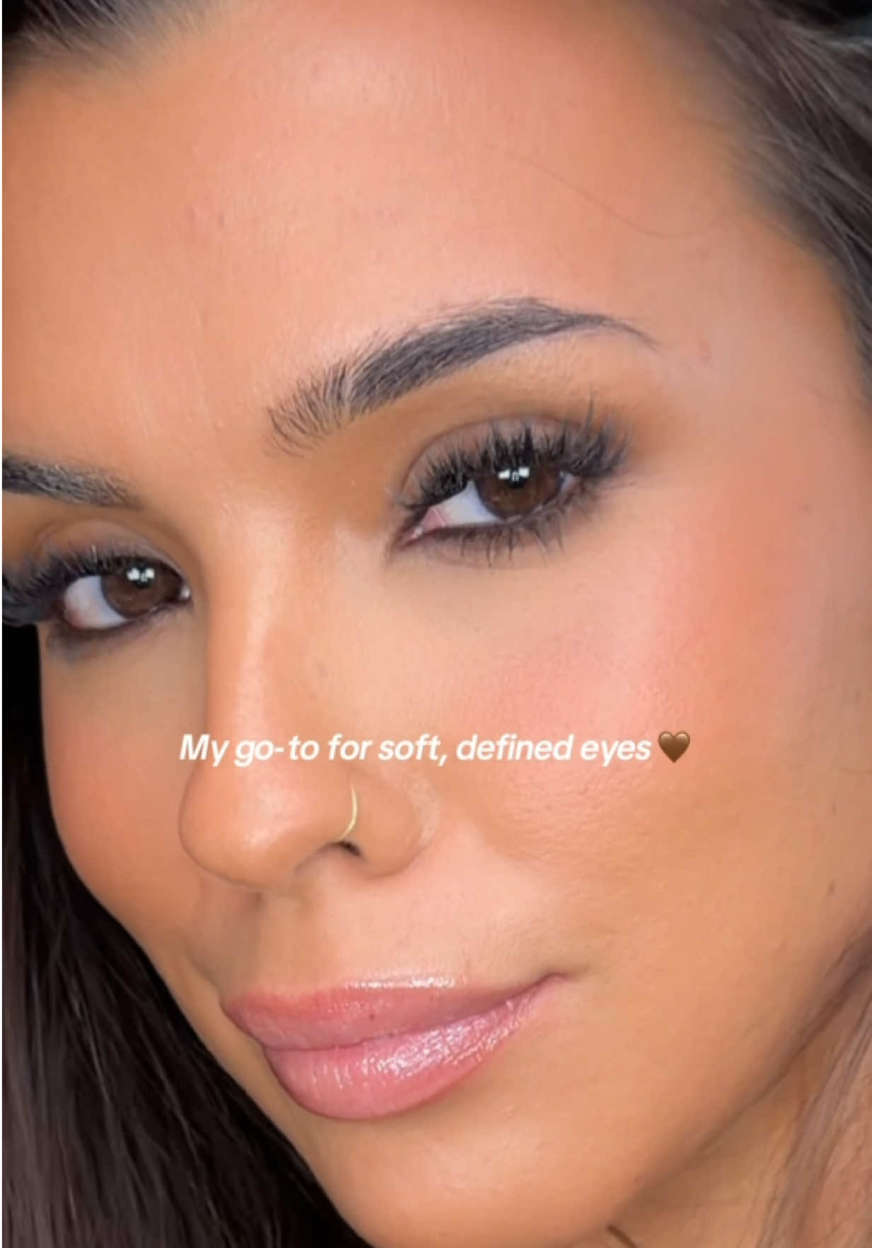 Brown eyeliner + bronzer is one of my favorite combos for easy, everyday eye makeup! 🤎 You don’t need a bunch of eyeshadows or complicated techniques to create a pretty, defined eye look! A little concealer to prep, brown eyeliner along the lash lines, a smudge brush to soften everything, and bronzer blended through the crease. SO simple! Products used: 🤎 @essence cosmetics Stay & Play Gel Eyeliner in But First Espresso 🤎 @NYX Professional Makeup Buttermelt Bronzer in Butta Biscuit 🤎 @studio17_global Smudge Brush 🤎 NYX Pro Blending Brush 🤎 essence Lash Princess Waterproof Mascara You can shop my eye makeup favorites on Amazon through the link in my bio! And if you want to learn makeup techniques tailored to you, I offer 1-on-1 virtual makeup lessons! Booking is also linked in my bio. 🤎 #eyemakeuptutorial #browneyeliner #easymakeup #makeupover30 #makeuptips