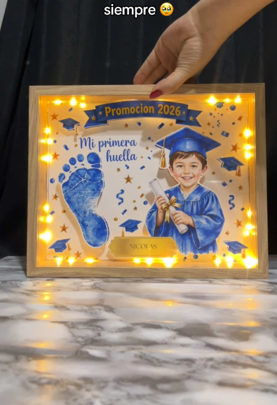 Porque no solo es un cuadro, es guardar una etapa de su vida para siempre 🥹💙 📲984472211 #graduacion #kinder #cuadros3d #personalizados #foryou 