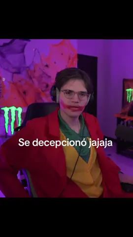 El checo con tal de no salir jajajaja #elmariana #humor #twitch #streamer #halloween 