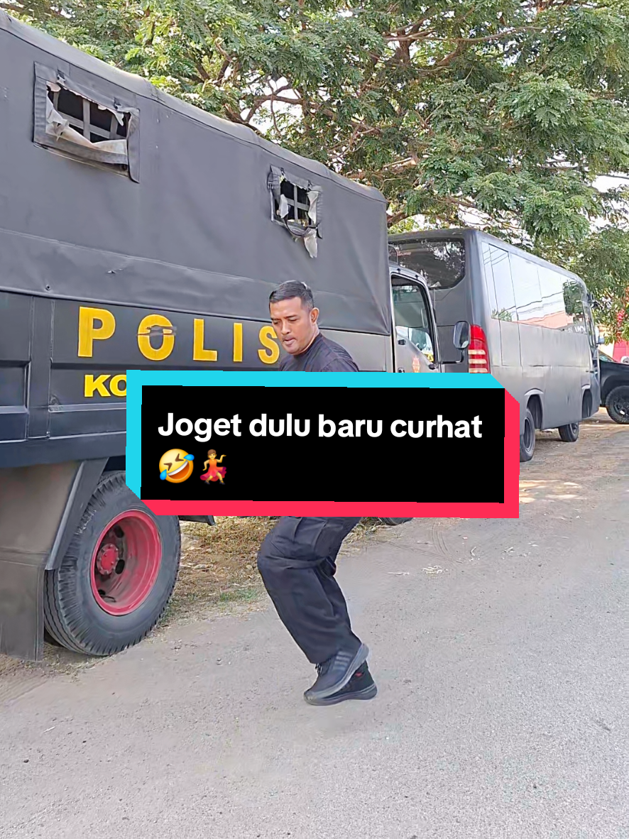 joget dulu baru curhat🤣💃 #creatorsearchinsights #kamarijogetviral  #hiburan  #makassar 