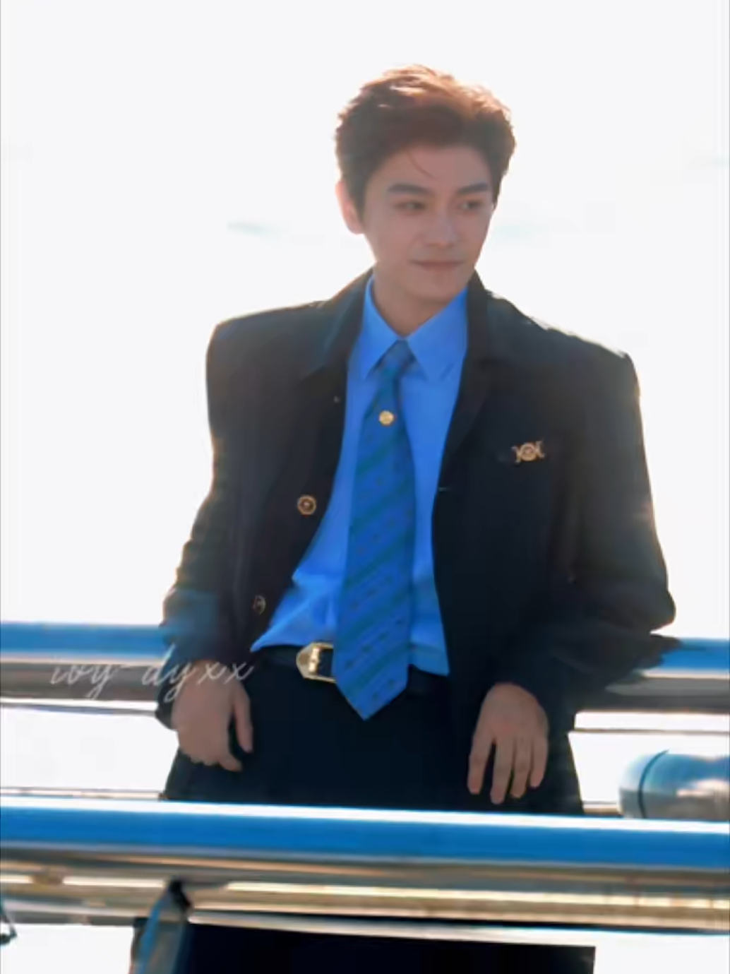 góc chính diện đẹp mà góc nghiêng mỏng quá à yuxiii🥺 #dingyuxi #đinhvũhề #dinhvuhe #ryanding #fyp 