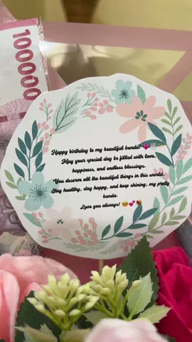 Buket bisa jadi salah satu bentuk cinta kasih untuk orang2 tersayang kita 🥰