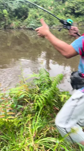 nahhh pecah telur untuk casting sambil belajar pakai rell BC😂#castingfishing🎣 #mancing #fyp 