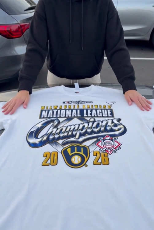 📹 Milwaukee pride hits different in championship colors 💙💛 #milwaukeebrewers #brewersbaseball #MLB #baseballfans #milwaukeebrewersshirt