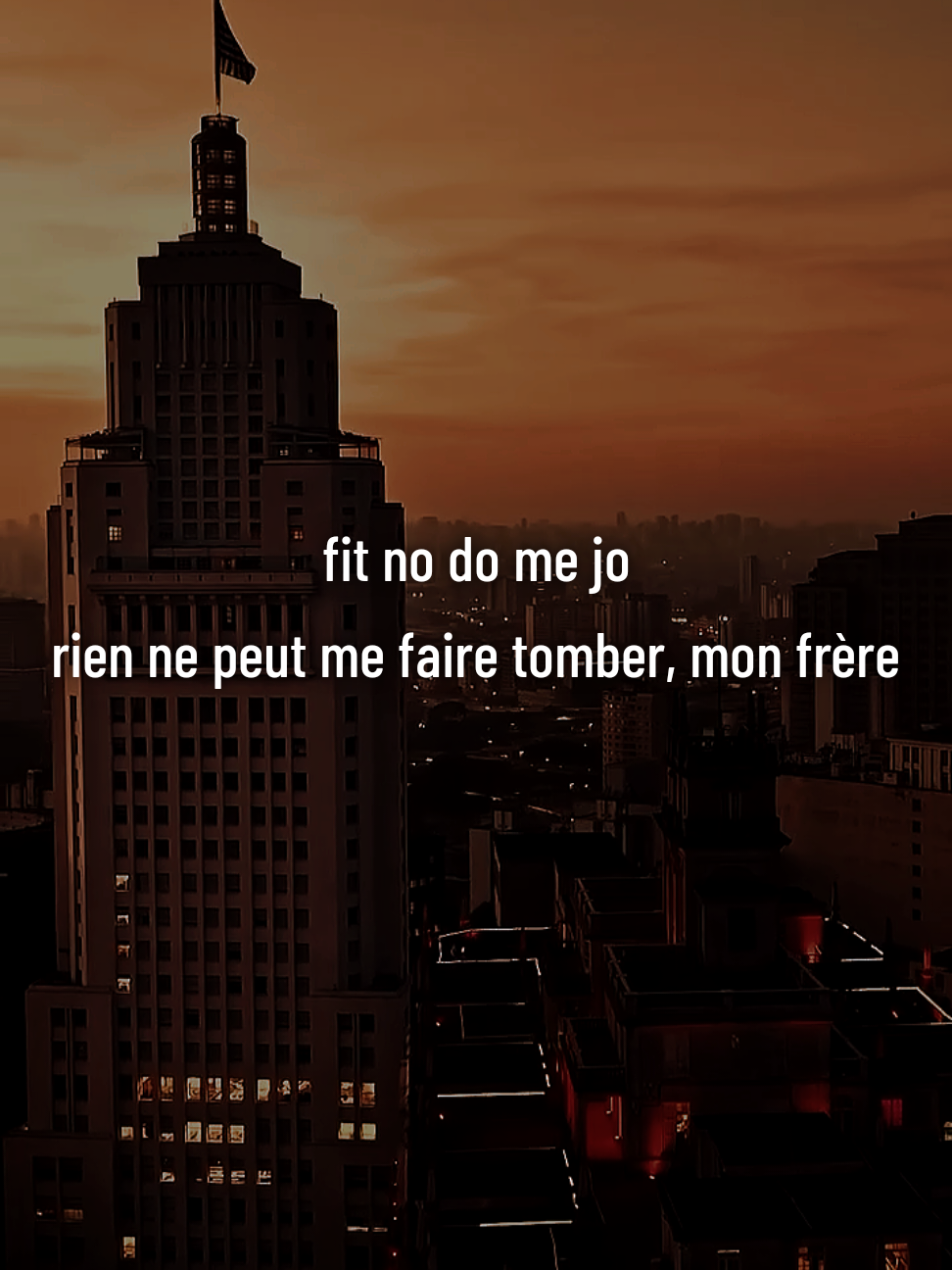 🙏🏽✨ MY HAPPINESS IS STILL MY OWN. Tu n’as pas besoin d’être au-dessus des autres pour être heureux. ❤️ Chacun avance à son rythme, chacun a son rôle et chaque jour est une occasion de remercier Dieu, même quand la vie devient difficile. Le bonheur n’est pas une compétition. 🤍 🎧 Lyrics & traduction française par Felyrics38 🇫🇷 #Felyrics38 #Publication02 #Afrobeats #NaijaMusic #LyricsVideo 