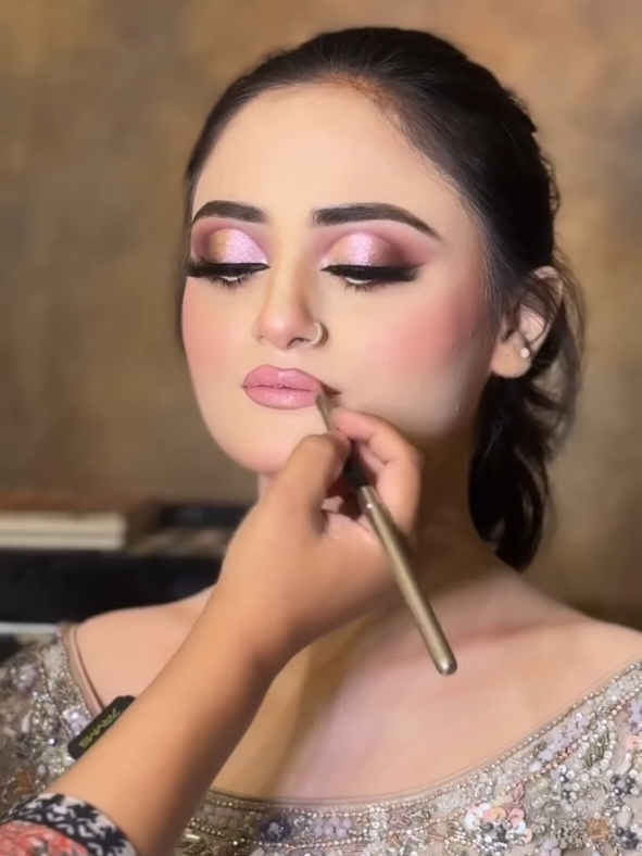 💖 Elegant Walima Bridal Makeup Tutorial 👰✨ Beautiful eyes, flawless base & gorgeous bridal glow! 💄🌸 ❤️ Like, Share & Follow for more makeup tutorials! #WalimaBride #BridalMakeup #MakeupTutorial #WalimaLook #BeautyTipsMakeup 
