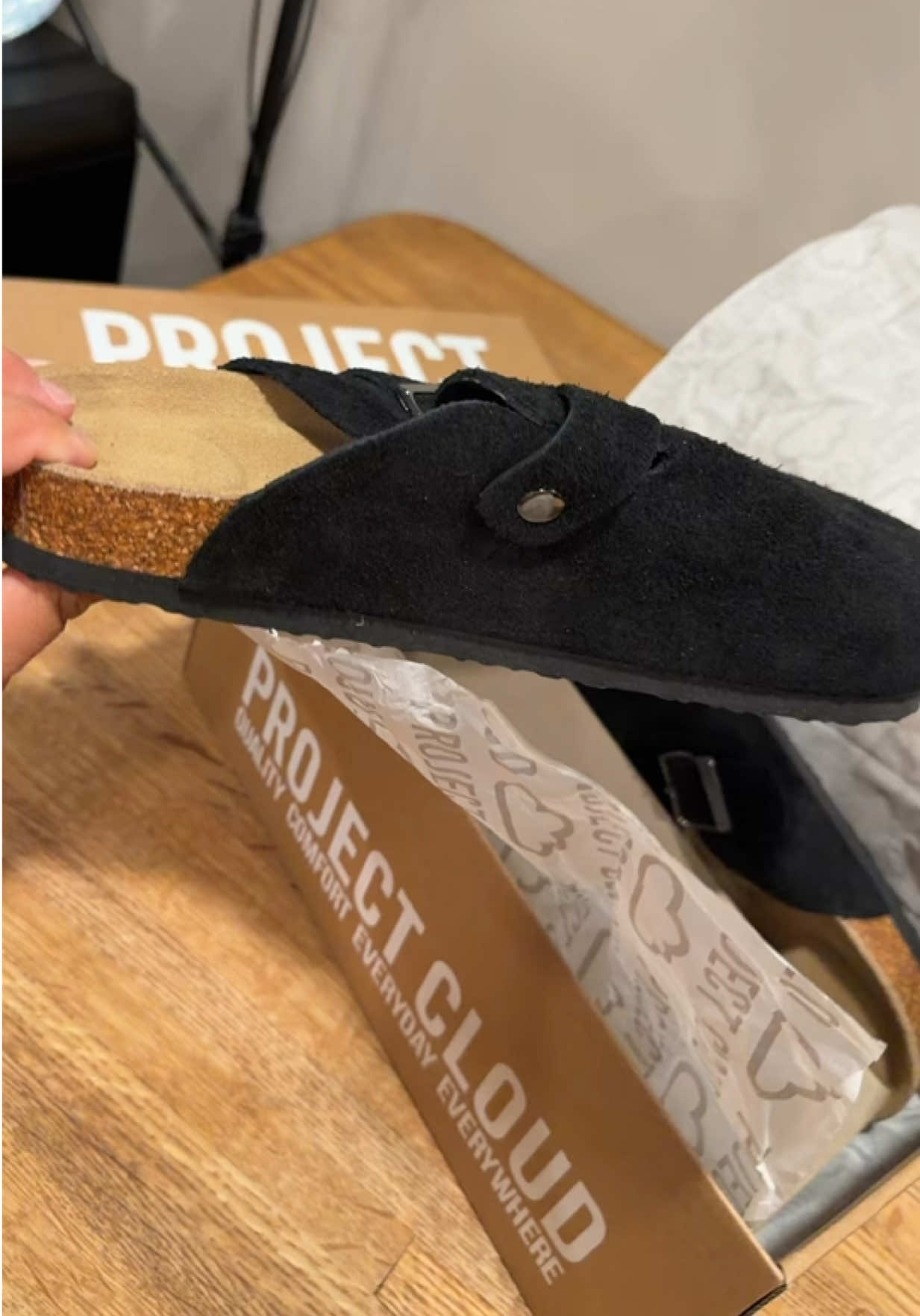 I almost paid a crazy price for these, good thing @Project Cloud has a great price on TikTok. #clogs #footwear #projectcloud #foot #mensclogs 