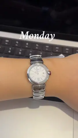 Every day needs different watch 😍😍😍#preownedluxurywatches #Rolex #luxurywatches #wristwatch #Rolex 