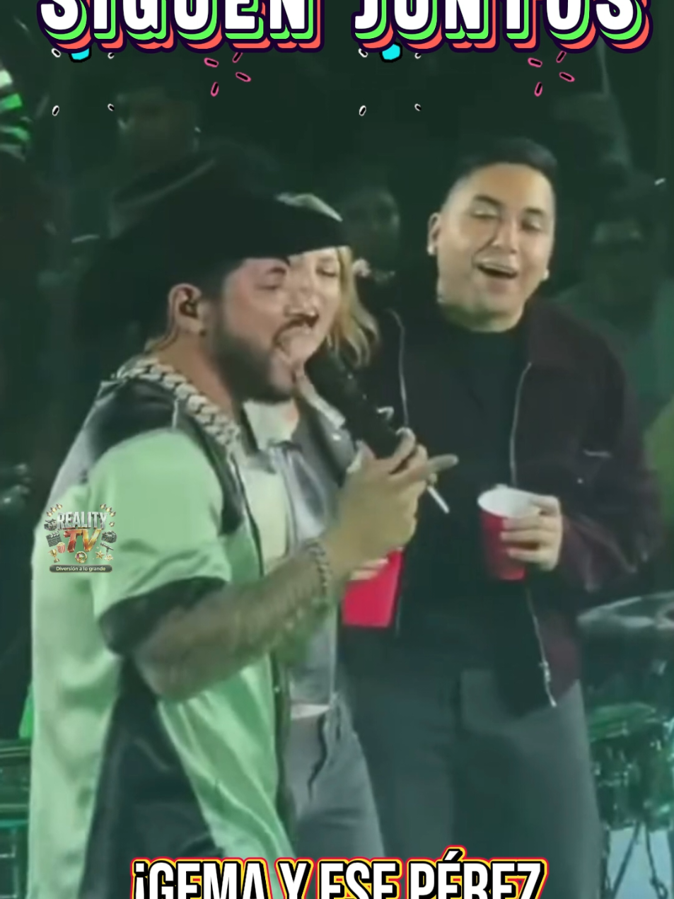 ¡LA AMISTAD DE LOS MELLIZOS SIGUE FUERA DE LA CASA! Gema Garoa y Ese Pérez disfrutaron juntos del concierto de Grupo Firme este sábado 17 de octubre. La amistad que nació en LCDLFMX sigue dando de qué hablar y sus fans felices de verlos compartir nuevos momentos. 🫶🏻 ¿Quién más quiere seguir viendo juntos a los Mellizos? #GemaGaroa #EsePérez #LCDLFMX #TeamMellizos #GrupoFirme