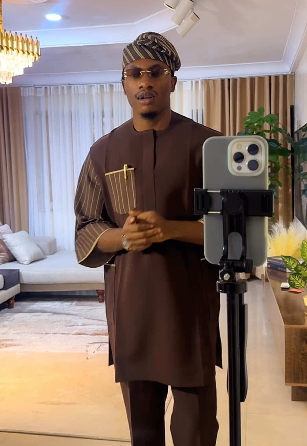 Chocolate kaftan setup for superior men🥷⏩ Displayed outfit is available in ( L, XL, XXL) and also in premade for big sizes.  Reach out to us via WhatsApp 08107719623 or direct message here. Thank you. #menfashion #kaftan #fyp #tailor #fashioninspo #fashiontiktok #fyppppppppppppppppppppppp 