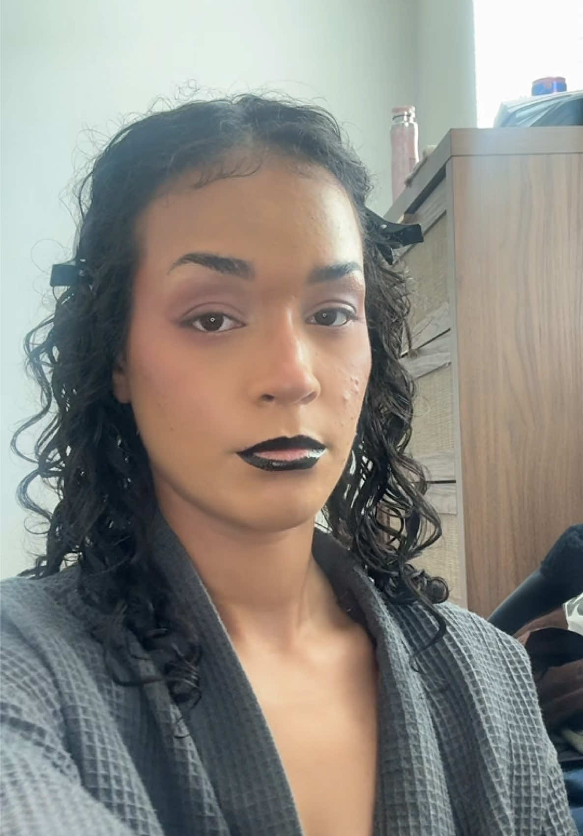 low energy makeup but the end was worth it 😍  #makeuphacks #LifeHack #MentalHealth #grwmmakeup 
