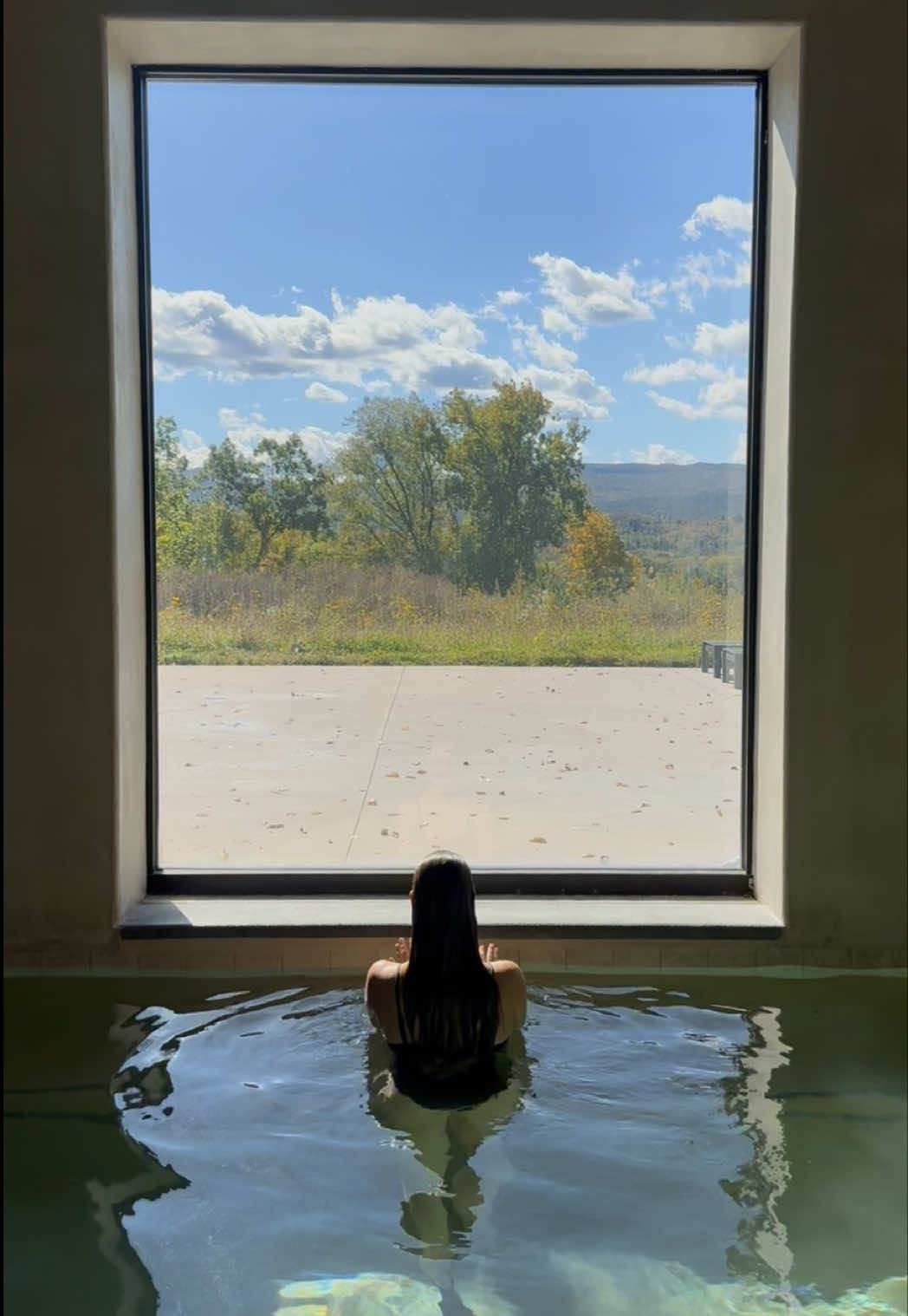 haven’t had a better hotel stay in a while ☁️  The cabin was spacious, cozy and comfortable. The property is stunning, breakfast and dinner were delish, the spa is so serene and peaceful. No notes  #upstateny #hotelrecommendation #hudsonvalley #hotel #cabin 