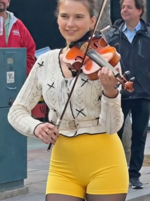 #singer #karolinaviolin #hotmusic