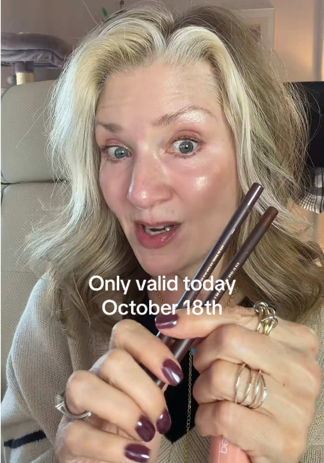 DEAL ONLY FOR 10/18!  Buy 3 pencils (nice discount!) & get a Cloud Tint for free… @Persona Cosmetics #personaeyeliner #24hourwear #besteyeliner #giftwithpurchase #limitedoffer 