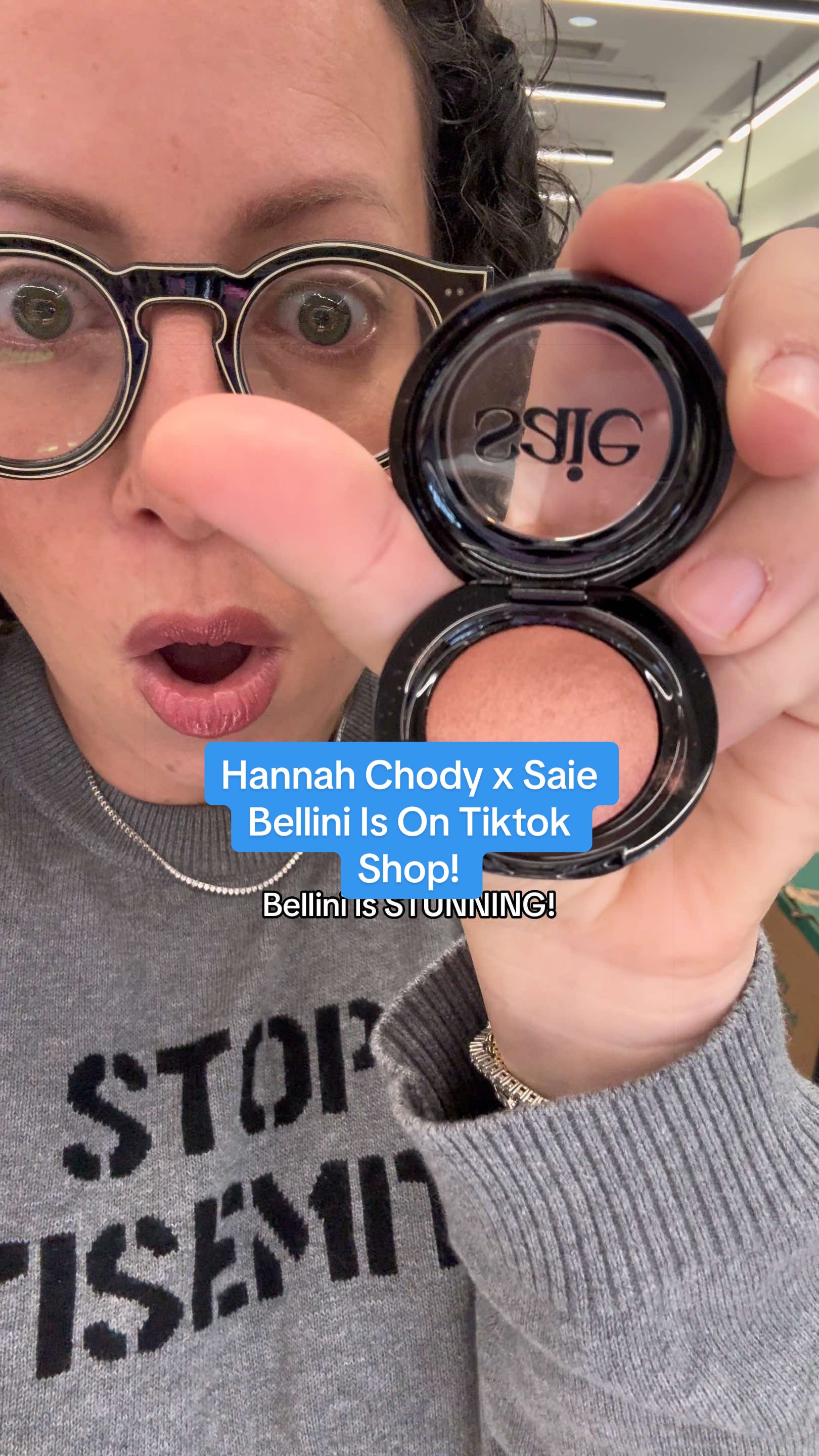 It’s sold out all over the place but it’s actually available on tiktok shop!! I linked it and the shade Bellini is stunning 🫶🏻 @Saie @Hannah Chody #bellini #eyeshadow 