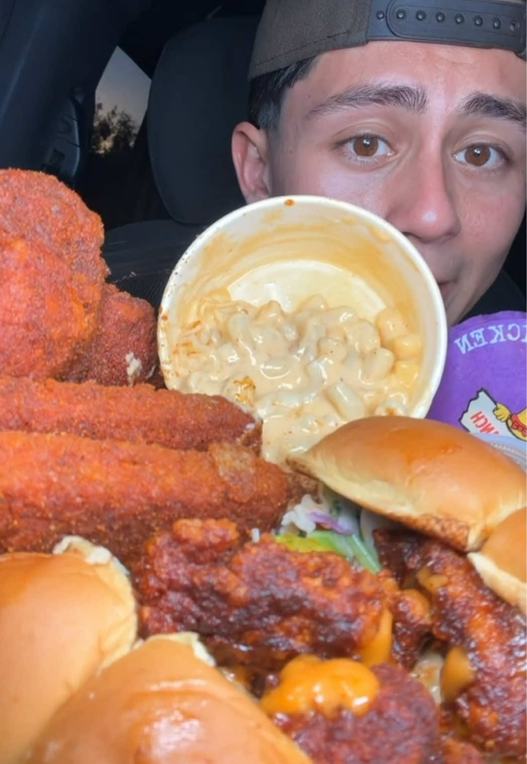 Let’s eat Dave’s cold chicken!! 🔥🍗🐓  @Dave’s Hot Chicken  #mukbang #foodasmr #Foodie #foryouuuuuu #daveshotchicken 