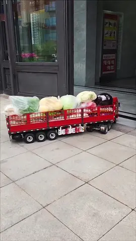 Little power truck, carrying a big load! 🚛💪🔥 #powertruck #minitruck #toytruck #fyp #creatorsearchinsights 