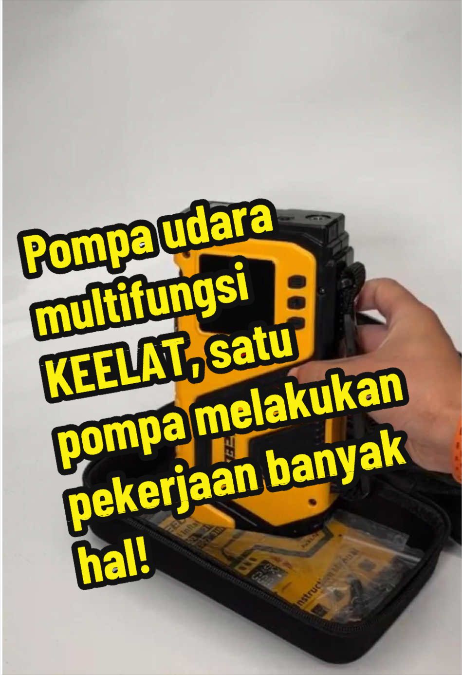 Anda hanya membutuhkan satu perangkat: alat bantu starter mobil, power bank, pompa udara, dan lampu depan!#multifungsi #pompa #alat #KEELAT #WJG 