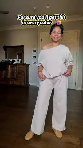#loungewear #travelwear #airportoutfit #2pcset #falloutfits 