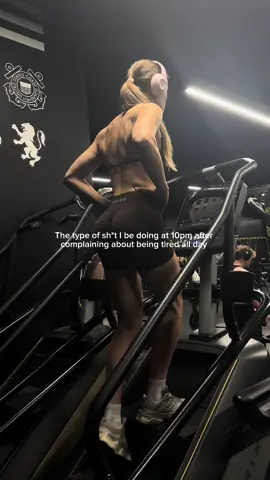 Thought I’d come on here and give u a sneak peak of the new @TEVEO collection coming Oct. 25th👀 Dc: Lauren to save 💖 #teveo #teveowomen #winterarc #stairmaster 