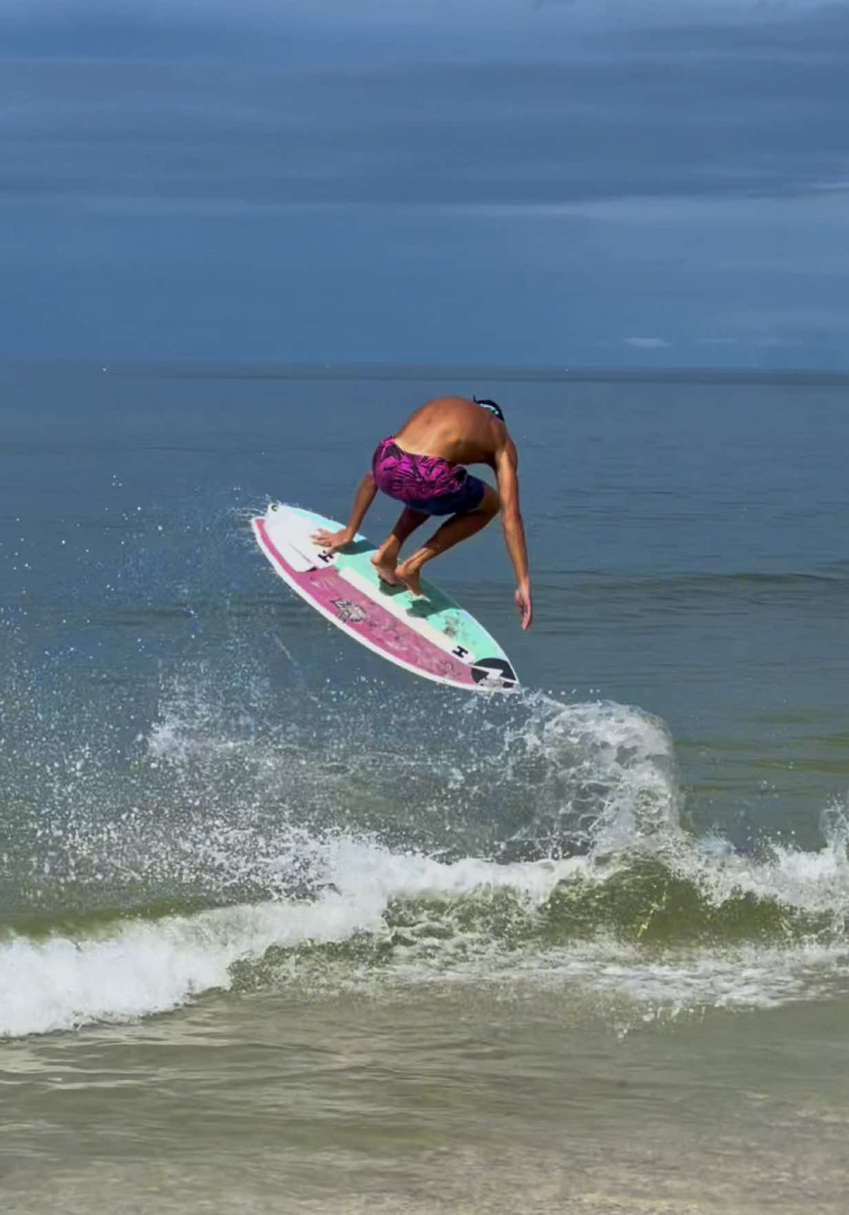 Love a good buzzer beater #skimboarding #zaprocketfish #naples #florida #slomo 