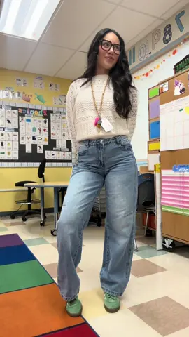 really liked my outfit today, simple but cute! especially the top ✨ from target! jeans from @Marshalls 💙 #teacheroutfit #teacherootd #teacheroutfitcheck #teachersoftiktok #marshalls 