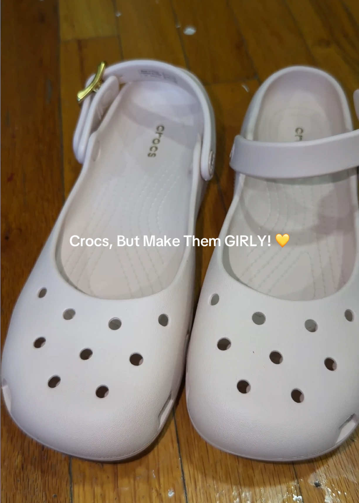 @Crocs , but make them GIRLY! 😍 #Crocs #CrocsBalletFlats #BalletFlats #GirlyStyle #ComfortableShoes