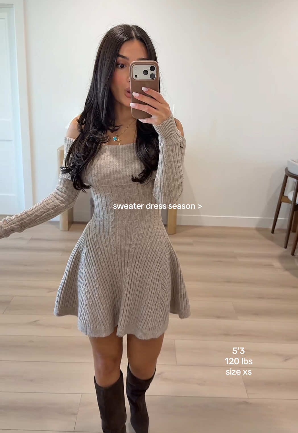 This is one of the most flattering sweater dresses I have ever seen 👌🏼 @windsorstore #sweaterdress #holidaydress #TikTokShopBlackFriday #TikTokShopCyberMonday #WindsorFallNewArrivals 