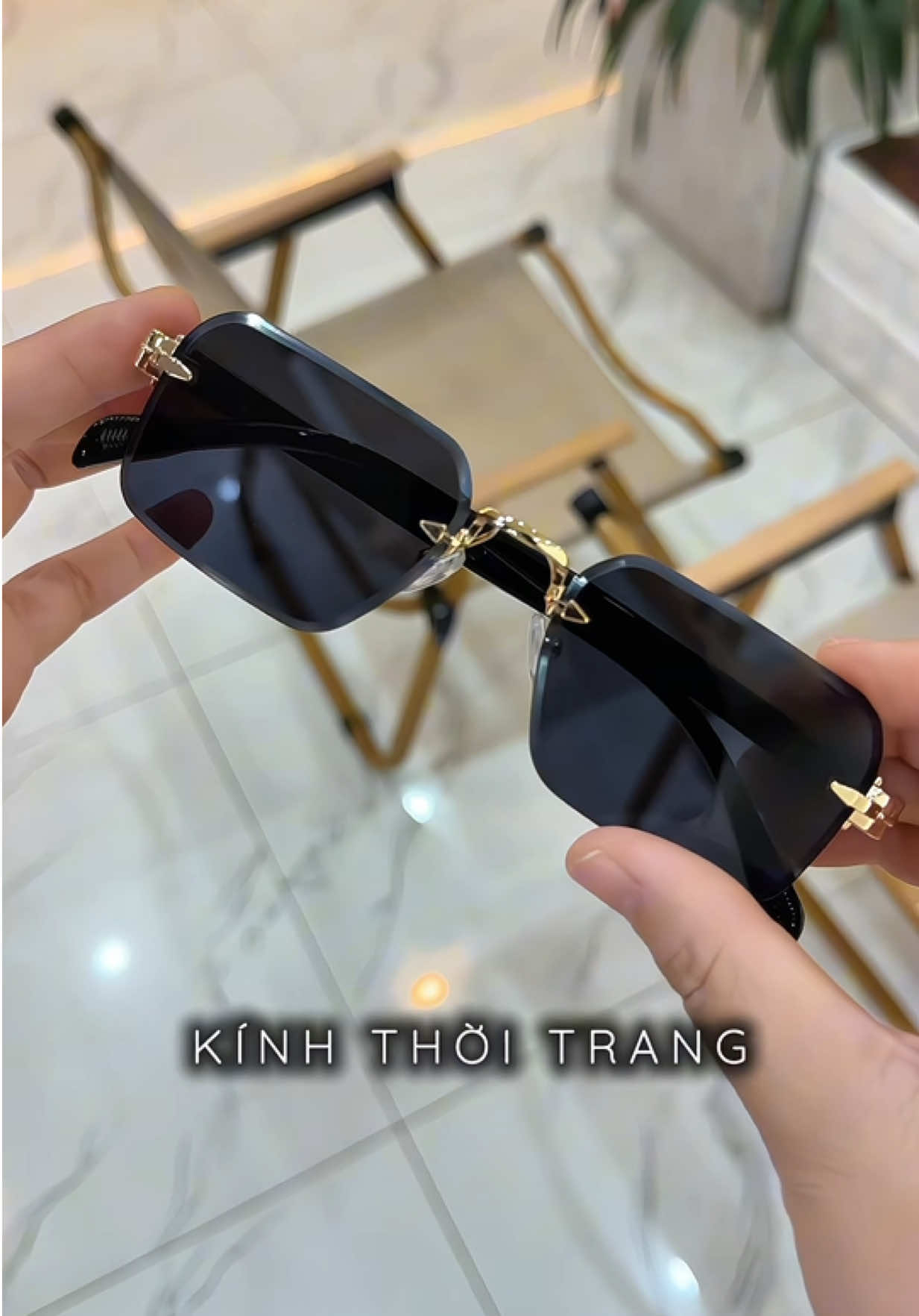 Kính râm thời trang  #kinhmat #kinhramnu #kinhramchongtiauv 