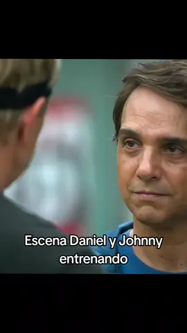 Esta escena trajo una tremenda referencia #daniellarusso #johnnylawerence #parati #cobrakai #cobrakaiseries 
