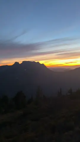 mount Dickerman sunset #Hiking #sunset #sunrise #views #mountains 