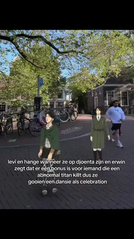 hange houd niet van titans Hange houd niet van titans killen btw||Og Clip:@maria  #hangezoenederland #Aotnl #Attackontitannl #Hangenederland #Leviackermannl 