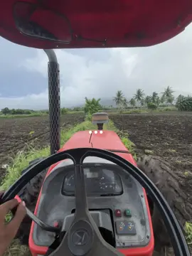 sabay sa trend, pero tractor😂🤭😅#foryour #farmers #fypシ #creatorsearchinsights #m9540 @🔥🌷G🆎🆚🌷🔥🇵🇭 @ALPELOR 🇵🇭🚜 
