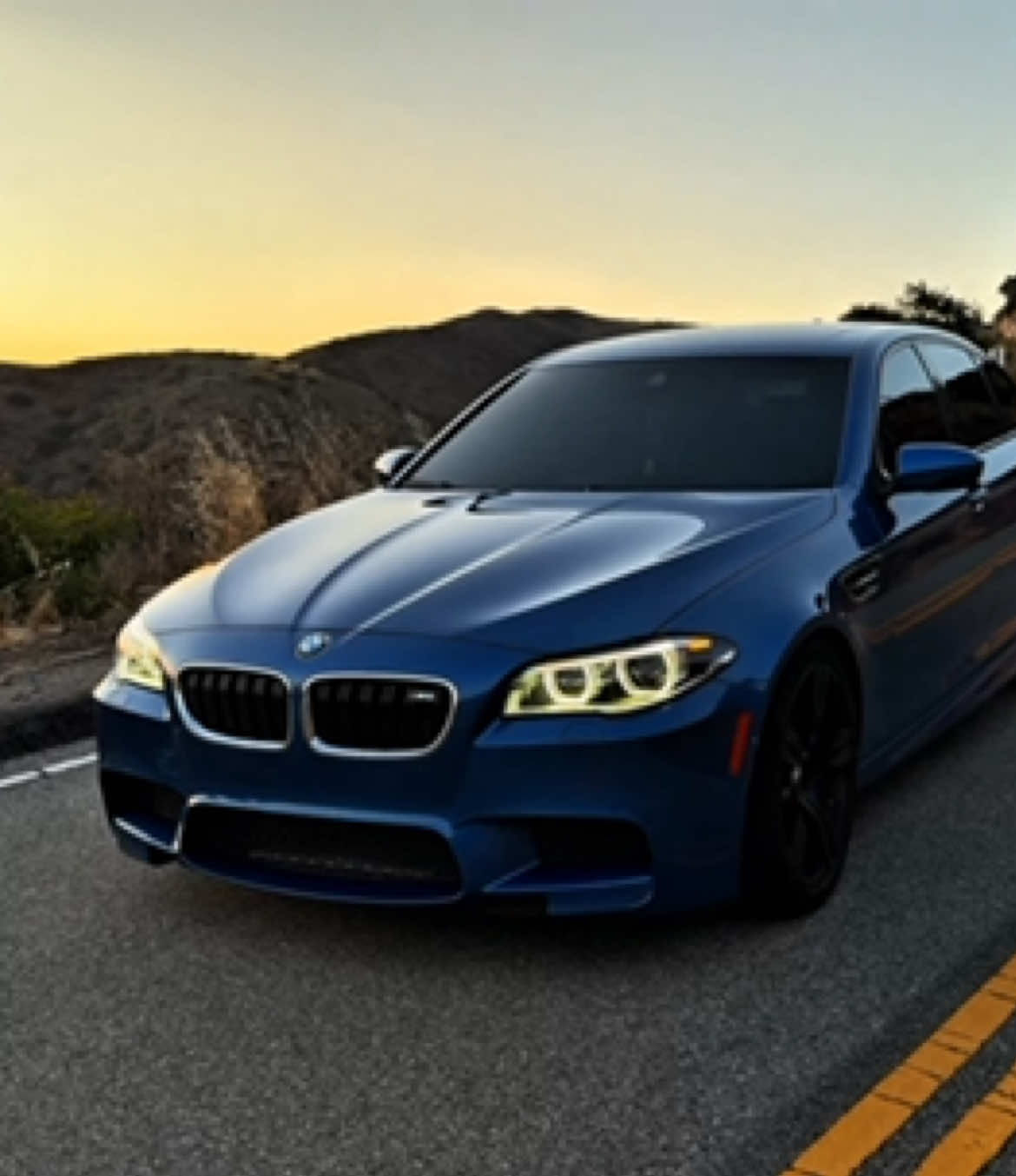 на закате …  | трек в тгк, ссылка в профиле | @dav | #m5 #f10 #v8 