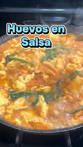 #huevosensalsa #recetafacilparatiiiiii 