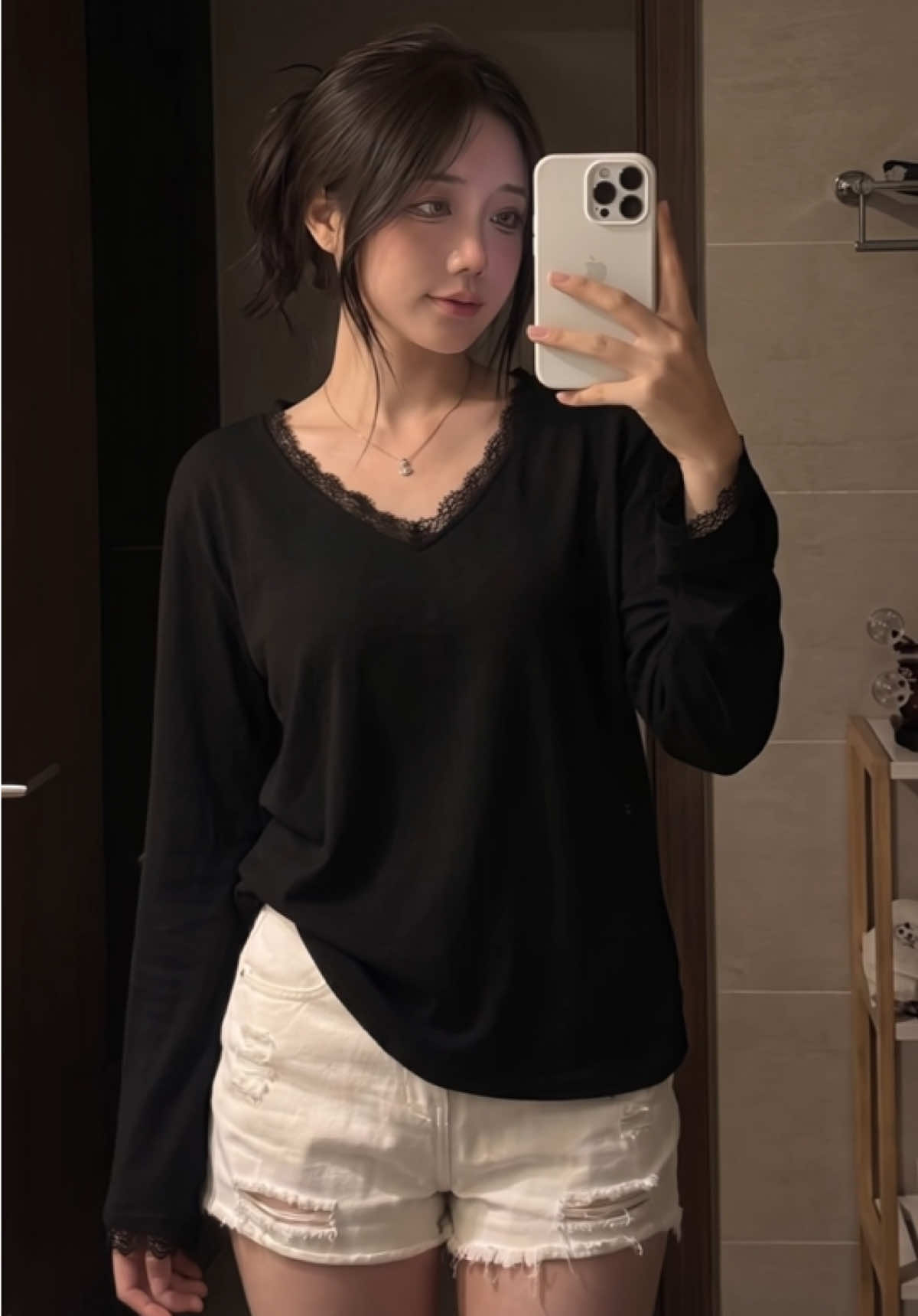 Áo thun phối ren #outfit #thoitrang #xuhuong #OOTD #trending 