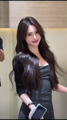 Signature nâu lạnh + nối 200 sợi lông vũ 9D tạo độ dài và dày cho tóc💕💕#nicehairbinhthanh #salontocganday #salontocuytin #noilongvu9D #mautochottrend  