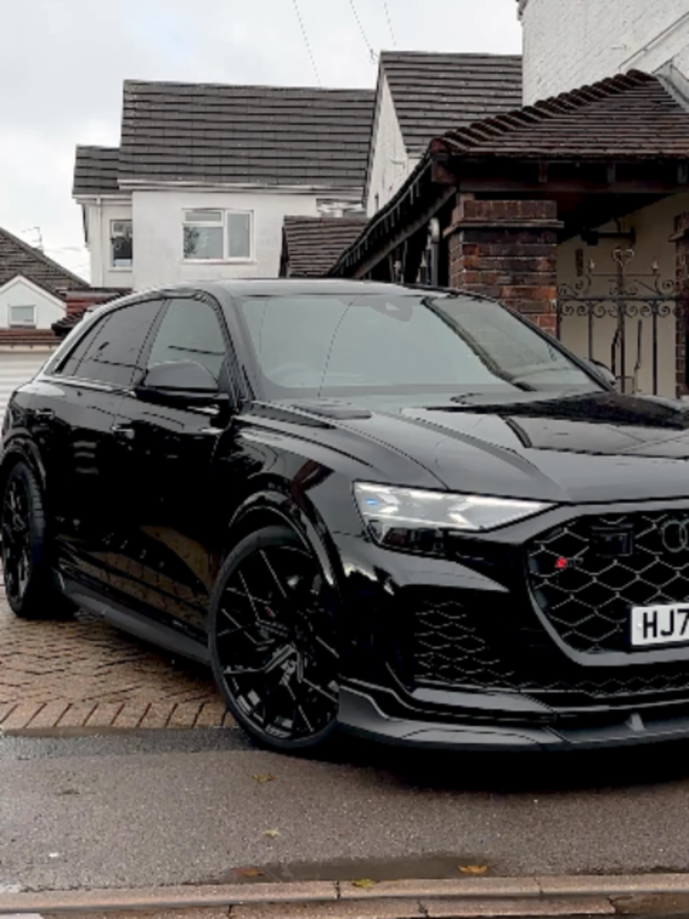 Rolling out... incredible new Audi RSQ8 with @theurbanshowroom kit and great sounding @millteksport exhaust heading to probably one of our biggest buyers in the football world.  Thanks again mate, top man as always enjoy the new car!! @premiersportsuk  ##cars #urbanautomotive #audisport #rsq8 #v8