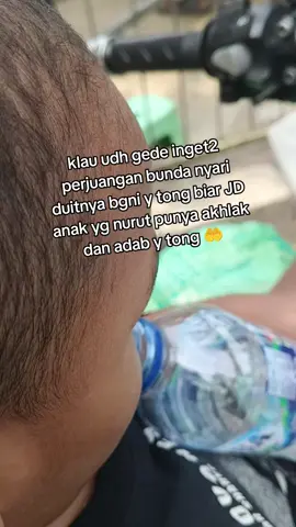 kasian bgt bocil ngikut kepasar kehausan panasnya full bgt😰