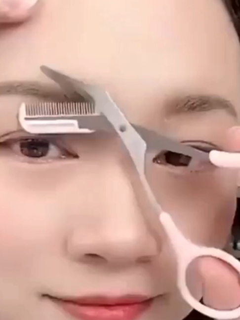 Eyebrows Making Razor With Comb Scissor #Klickcart #fyp #foryou